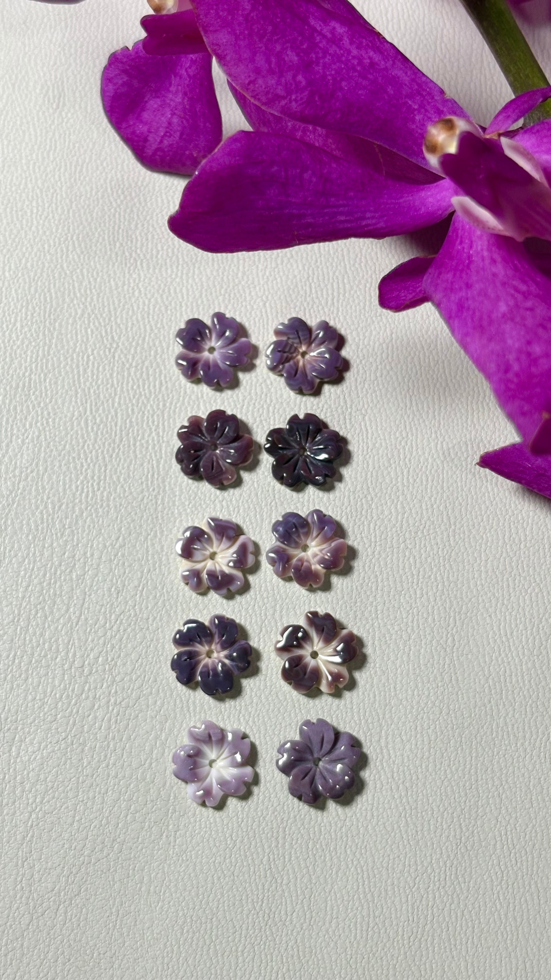 Natural Purple flower carving / 希少天然紫マザーオブパールフラワー
