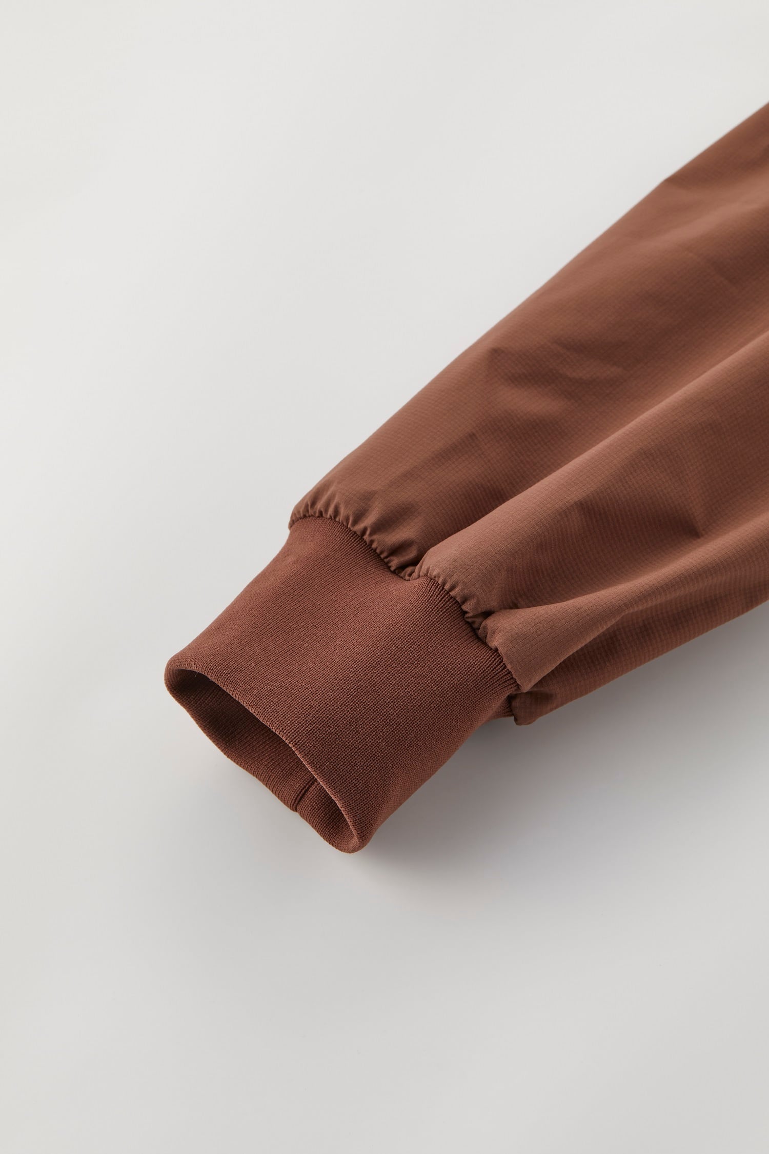 Sato Wind Blouson: Color Cappuccino | TANNUKI Running Wear Shop