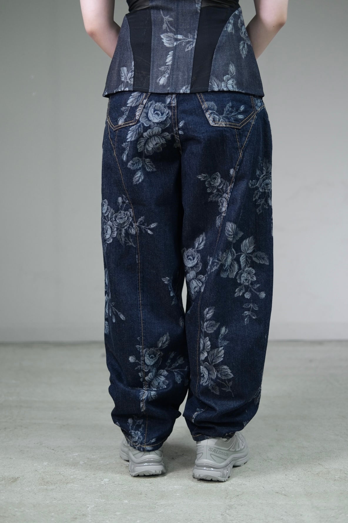 FETICO】ROSE DENIM HIGH-WAIST JEANS | loop FETICO】ROSE DENIM HIGH-WAIST JEANS | loop