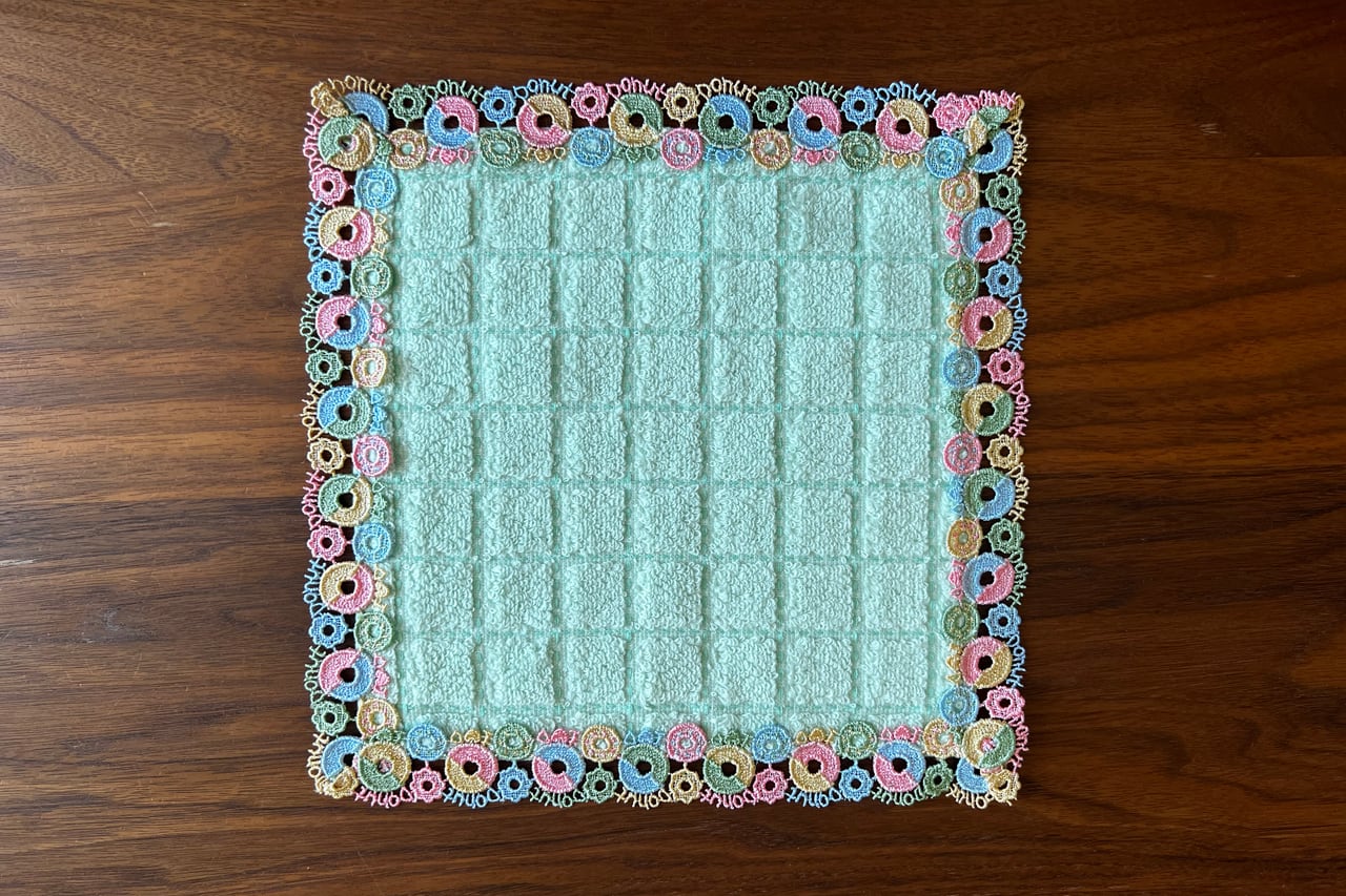 近沢レース店 シーズンタオルハンカチ2枚セット（パンケーキ／ドーナツ