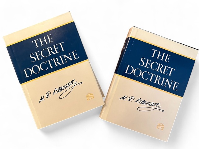 【SS129】【CENTENNIAL EDITION】The Secret Doctrine: The Synthesis of Science, Religion, and Philosophy  complete set in 2 volumes(1988) /Helena Petrovna Blavatsky