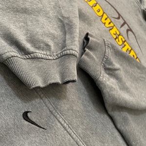 【NIKE】カレッジ ミッドウェスタン大学 Midwestern バスケ プリント ヒビ割れ スウェット パーカー 3XL ゆるだぼ ビッグサイズ ナイキ 刺繍ロゴ スウッシュ US古着