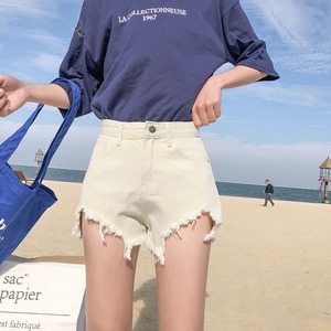 ボトムス レディース 送料無料 ダメージショートパンツ カラバリ 2色 ホワイト ブラック サイズ4展開 S M L XL アンバランスダメージショートパンツ ショートパンツ ダメージパンツ アンバランスダメージ ショートパンツ ショート丈 夏 海 パーティ ランチ 学生 通学 休日 お出かけ カッコいい おしゃれ ハイセンス 10代 20代