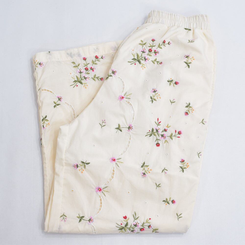 Remakeリメイク 再構築 パッチワーク&フラワー刺繍 デザイン ルーズシルエット コットン イージーパンツ アイボリー 古着 裏地付き レディースW63~90cm