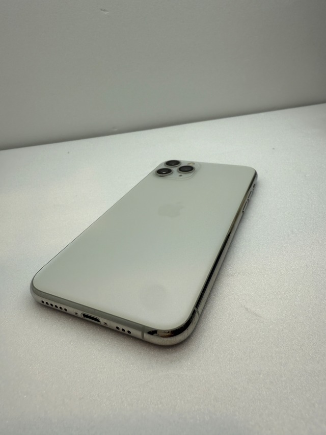 USED（約3年間） 香港版 海外版 iPhone11 Pro 64GB ホワイト デュアル  