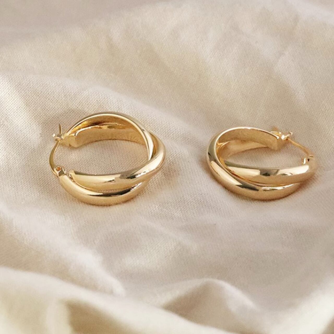 ダブルサークルツイストペアピアス(2color) ACC3291