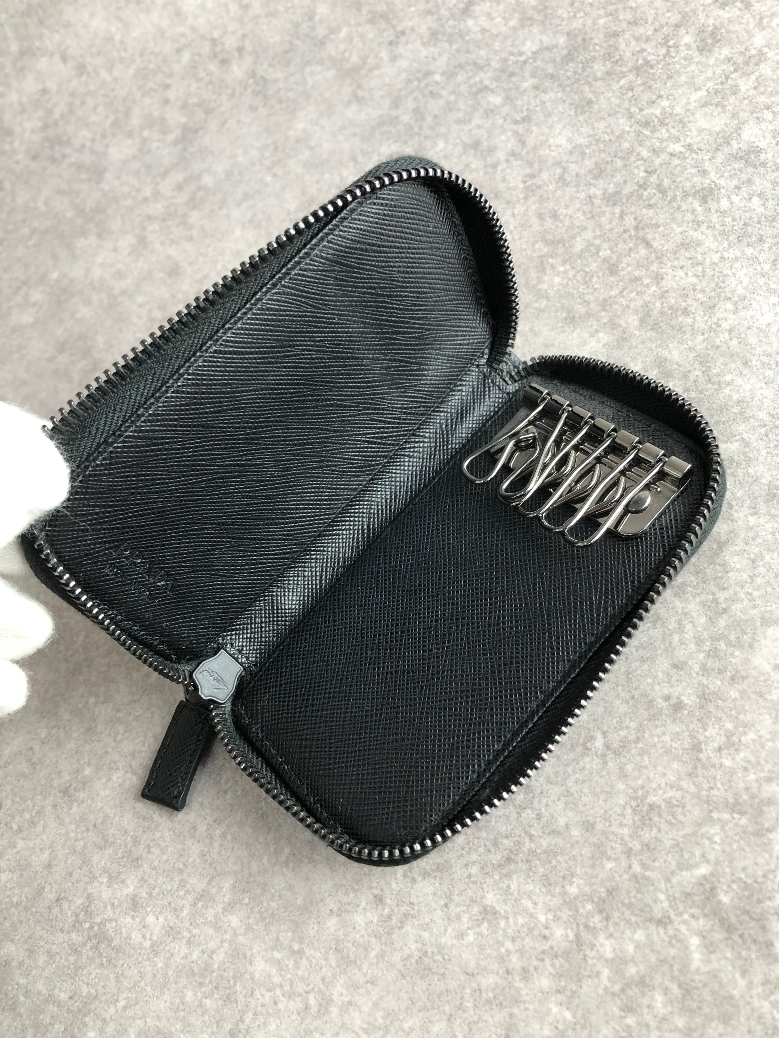 PRADA プラダ キーケース ブラック ロゴ 6連 vintage ヴィンテージ