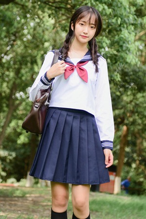 コスプレ衣装 汎用 セーラー服 ホワイトカラー ★シンプルなセーラー服です！いろんなシーンで着用できるアイテムです！ ★即納品★