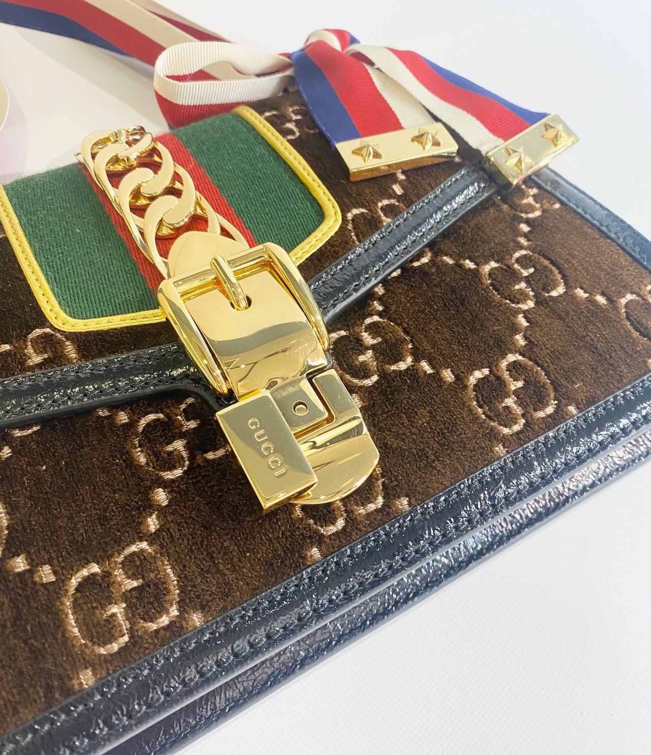 グッチ ショルダー バック レディース シルヴィ 524405 9JTEG 2068