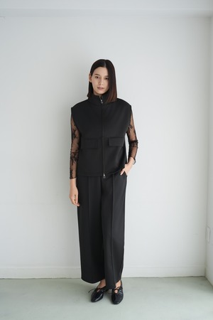 Sleeveless Stand-up collar SET-UP