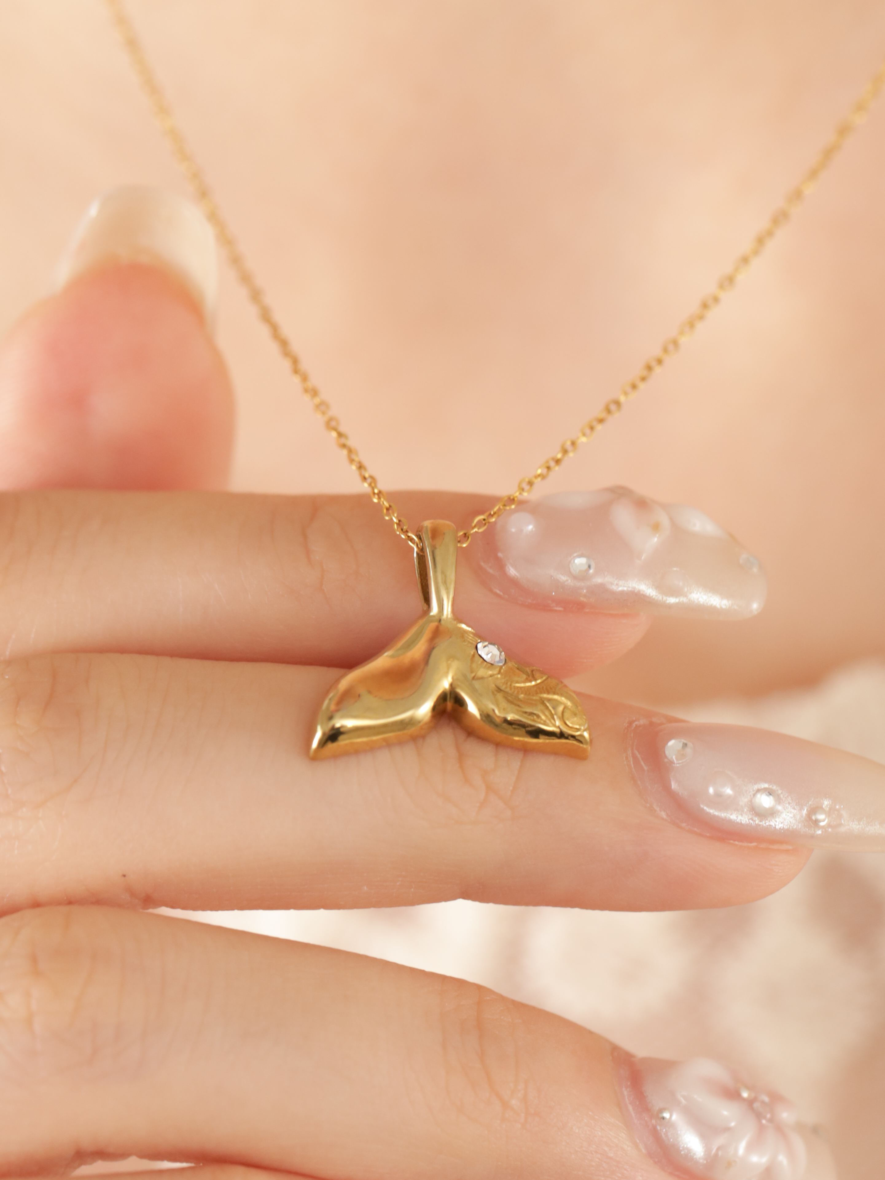 316L hawaiian zirconia whaletail necklace #n59 | rani