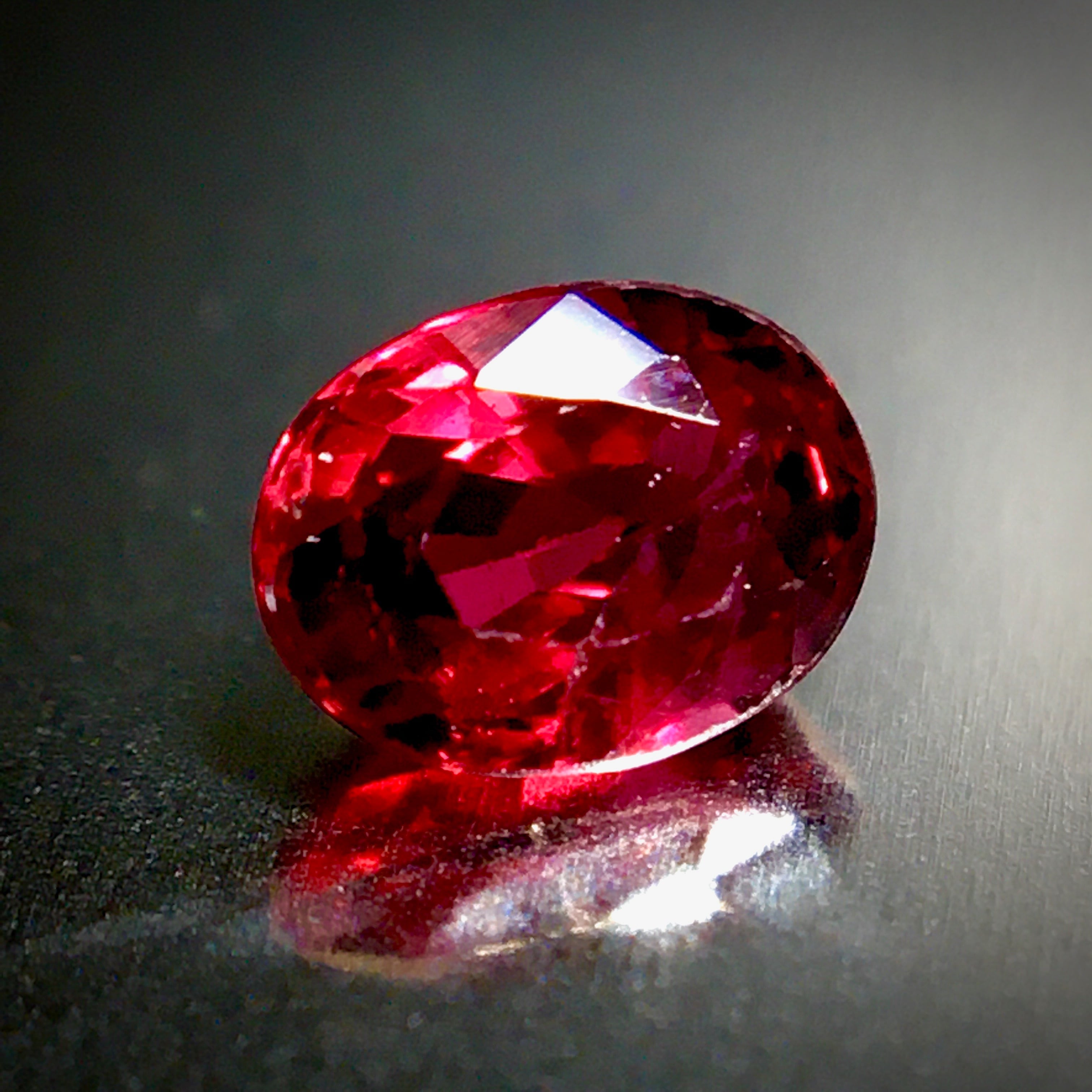 深い”真紅”の輝き 0.3ct UP 天然 ピジョンブラッド ルビー | Frederick’s Gems&Jewelry powered by  BASE