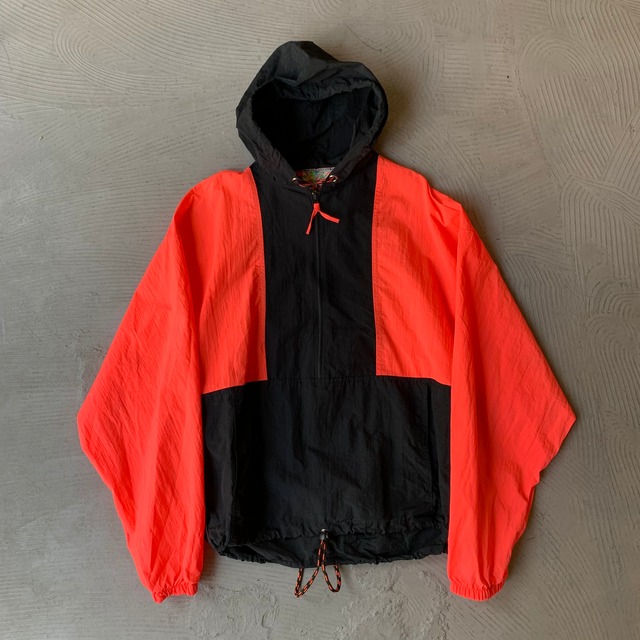 Nylon pullover blouson