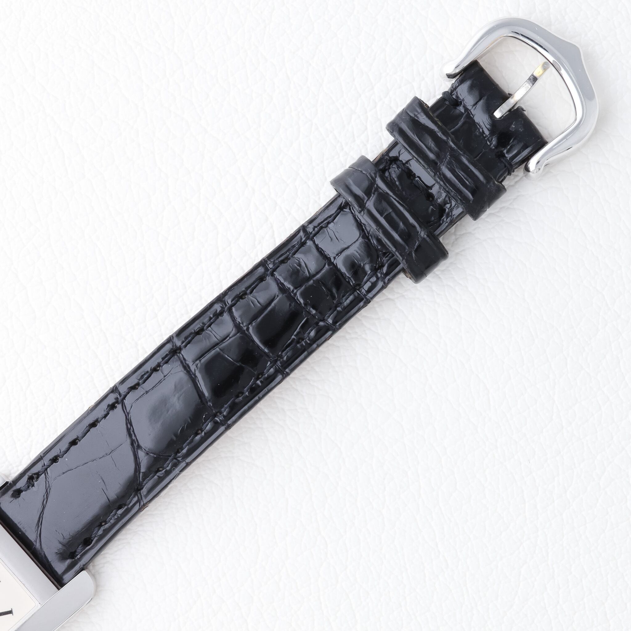 美品 タンクアメリカンsm ９月7日までの限定出品 カルティエ】絶対的名品“タンク アメリカン” がよりスタイリッシュに