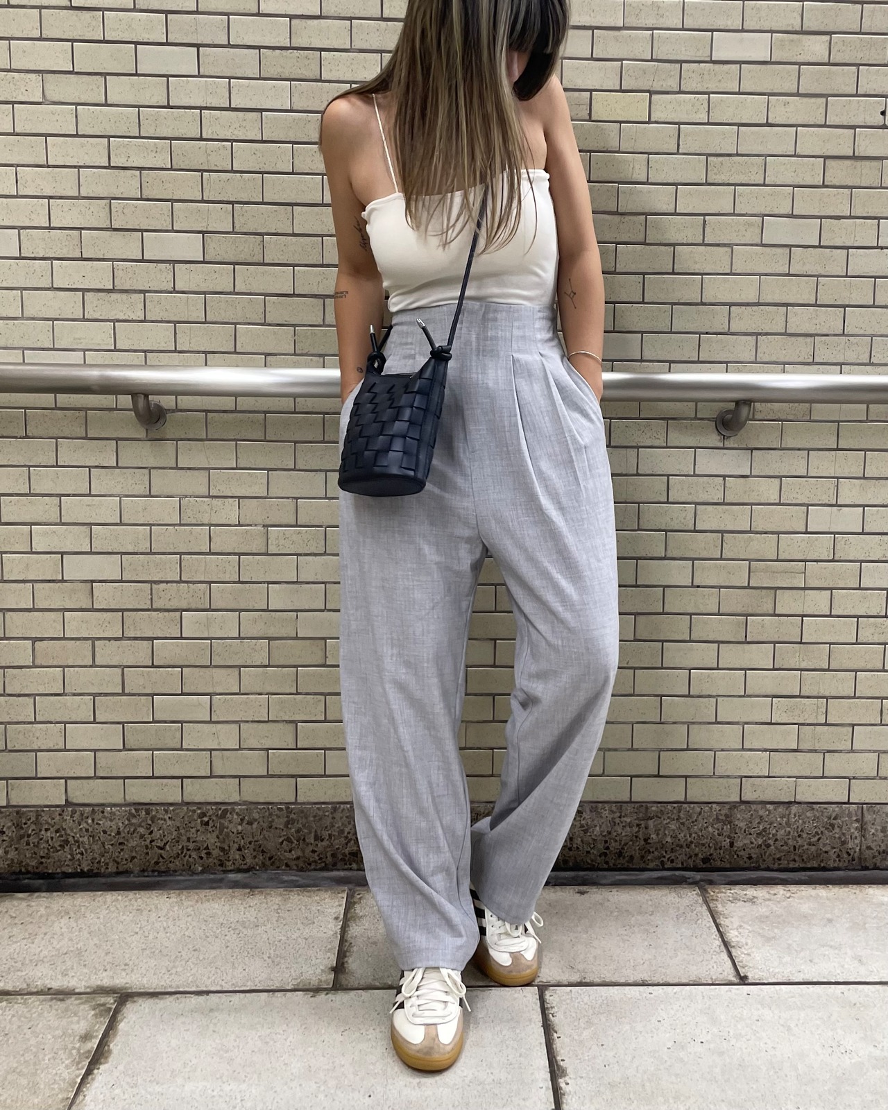 calm two tuck pants <light gray>