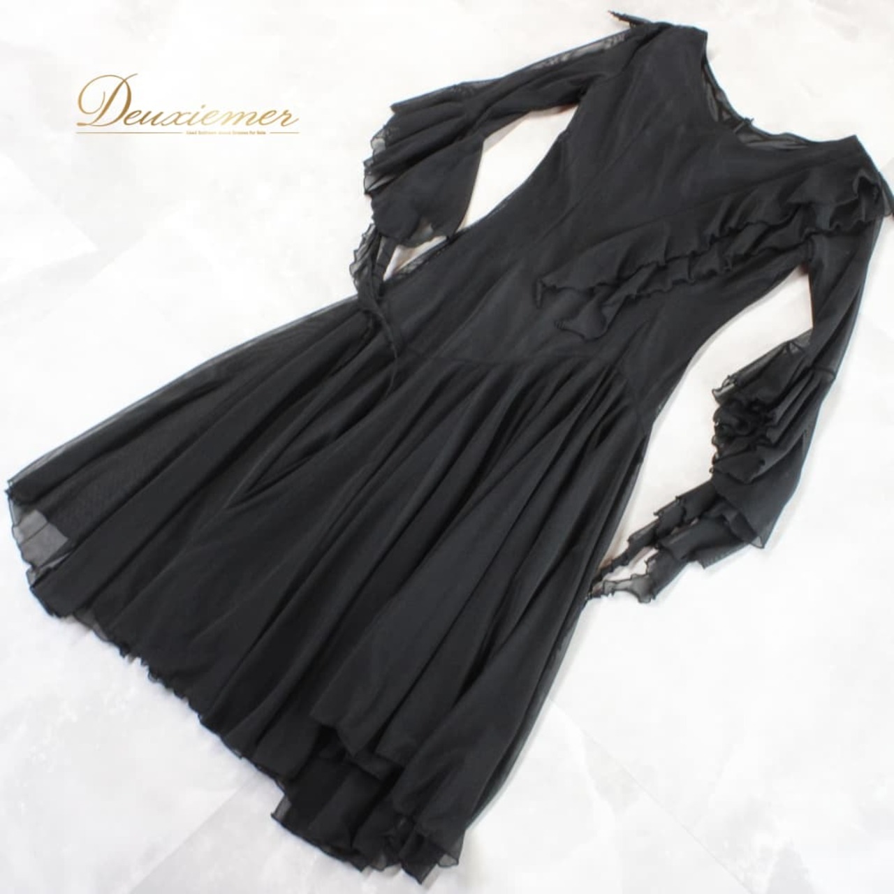 社交ダンス 衣装 スタンダード ドレス ワンピース レッスンウェア パーティドレス レディース Leirena 黒 ブラック系 無地 レース シンプル ブラックフォーマル系 モダン デザイン きれいめ シック エレガント 上品 ロングワンピース 袖あり 長袖 フレアスカート スカート丈ロング フリル ストレッチ 伸びる 体型カバー 大人かわいい ダンス用 競技用 練習用 発表会 先生用 レッスン 黒ドレス ロングドレス ウエスト切替 フロントファスナー 裾広がり レース袖 透け感 メッシュ シースルー