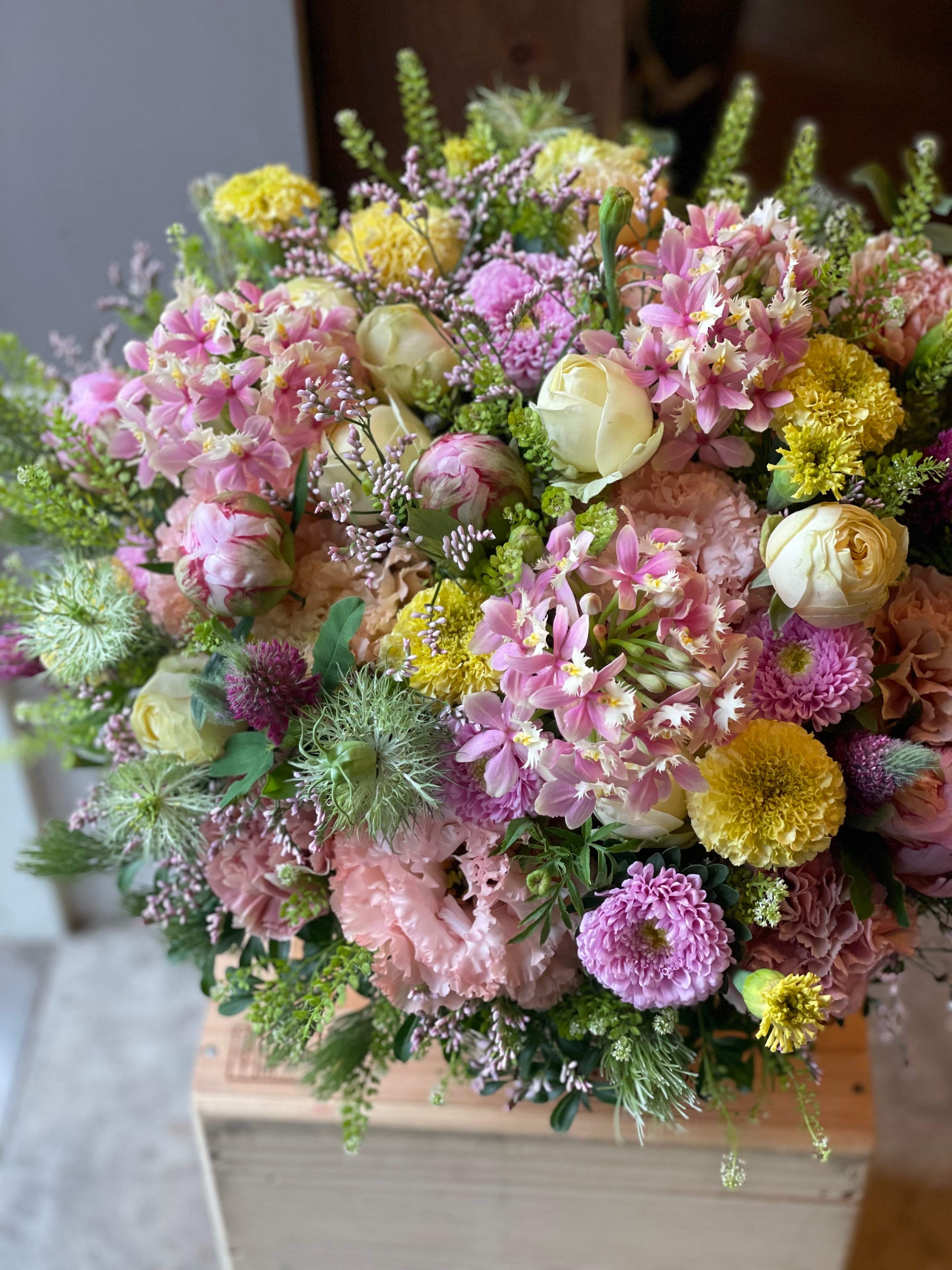 2026 Mother's Day Flower Gift【花束 or アレンジメント：L】 | 花や
