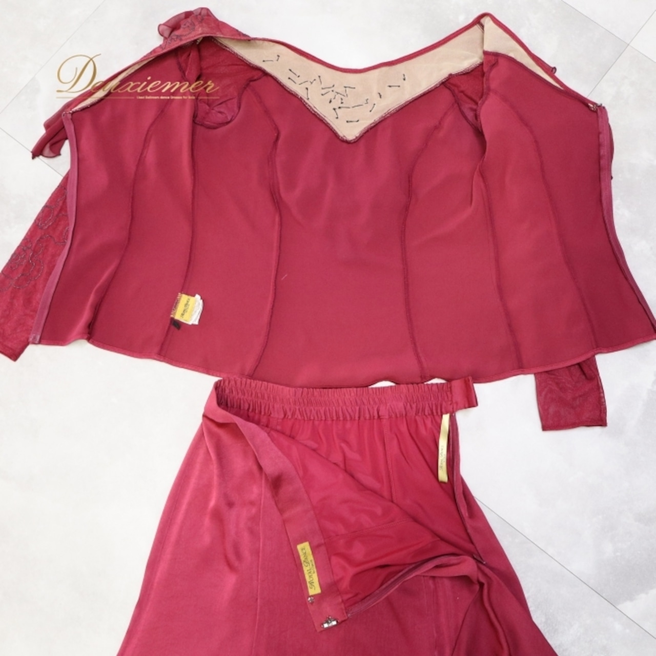 社交ダンス 衣装 ツーピース ワインレッド系 チャコットロイヤルダンス Chacott ROYAL DANCE 日本製 ラインストーン フリル パーティー 練習 レッスン 伸縮 ストレッチ 上品 日本製 かわいい 紫 セットアップ 上下セット パープル系