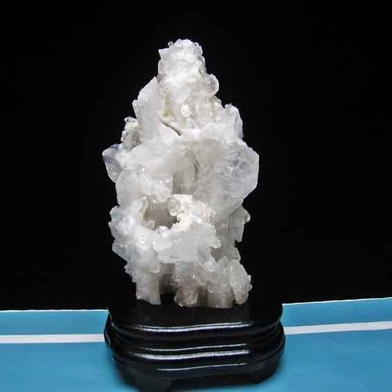 水晶クラスター 原石 1.5Kg アメリカ産 ファーデンクォーツ入り  182-102