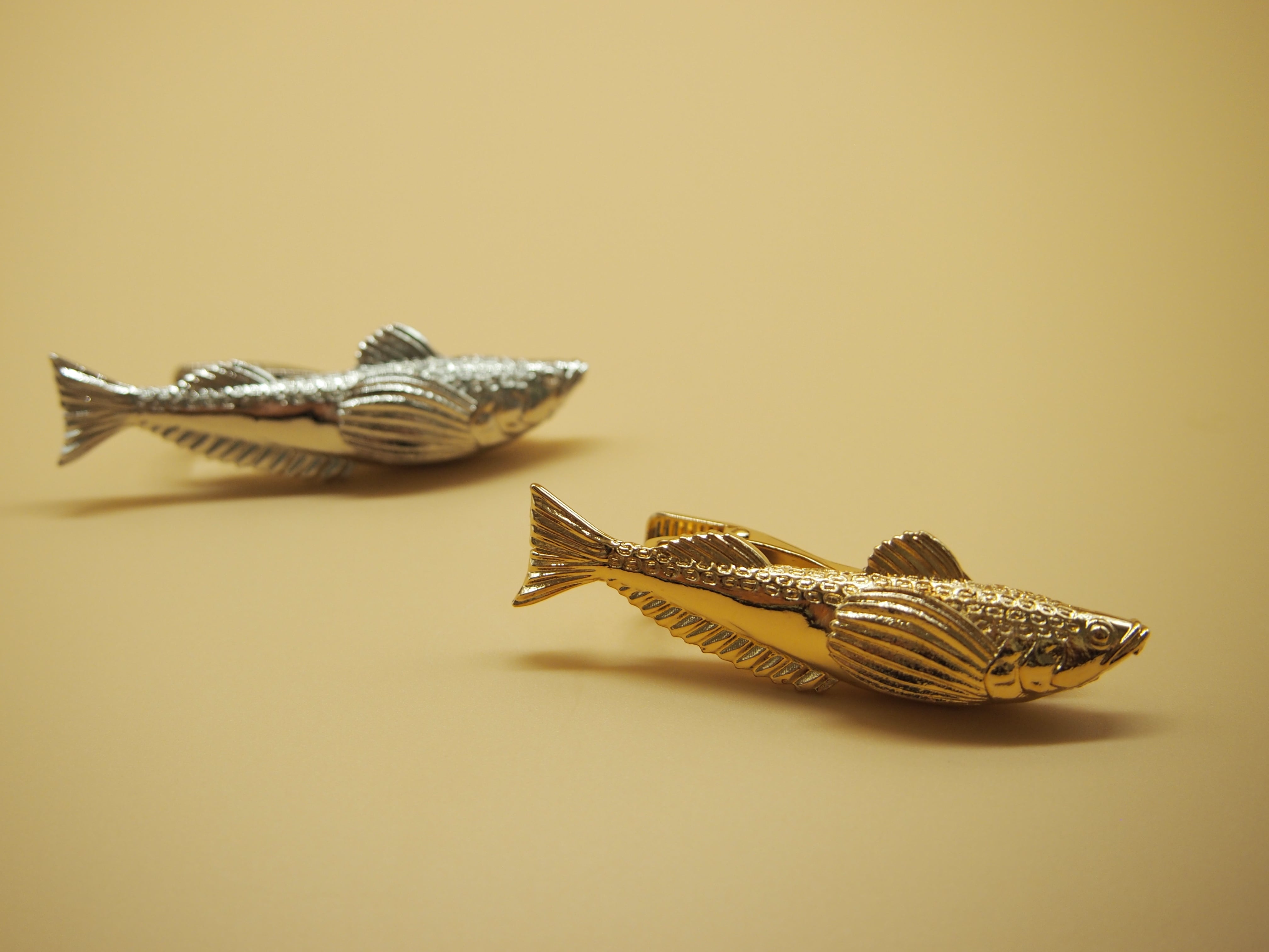 飼育員監修）ハタハタネクタイピン | 男鹿水族館GAO Online Shop