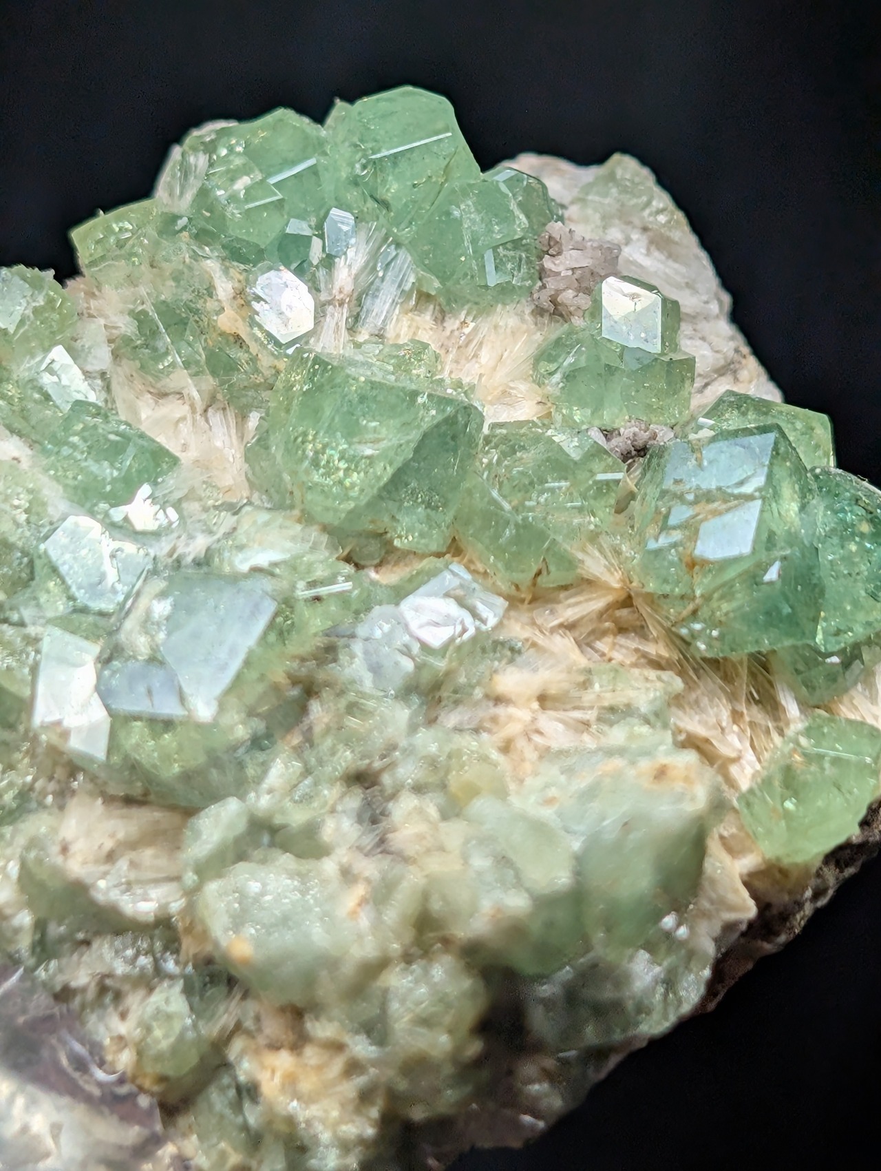 【moch様専用】デマントイド（アンドラダイトガーネット）   Tani mine, Khost province, Afghanistan　 AR85101209