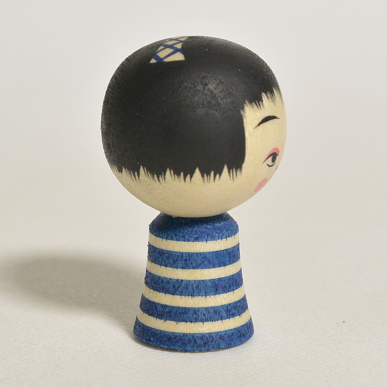 青の小寸こけし（ミニこけし） 約1.5寸 約4.5cm 鈴木明 工人（作並系