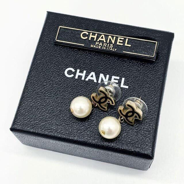 CHANEL シャネル ピアス ココマーク フェイクパール マット