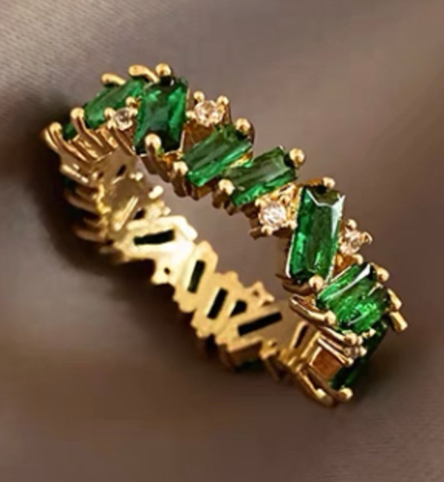 Fake Emerald Design Ring