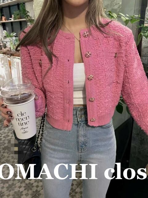 【送料無料】 ツイードジャケット ジャケット ショート丈 ノーカラー オフィスカジュアル きれいめ 韓国 レディース オルチャン 黒 ブラック ベージュ 白 ホワイト ピンク 上品 ボタン フラワーボタン 大人カジュアル フロントボタン こなれ感 30代 40代 大人女子 春 秋 エレガント 入学式 卒園式 卒業式 入園式 ラウンドネック ショート丈 お呼ばれ 食事会 通勤 OL かっこいい きちんと 保護者会 学校行事 オトナ女子 オトナジャケット 定番 ノーカラージャケット ビジネス