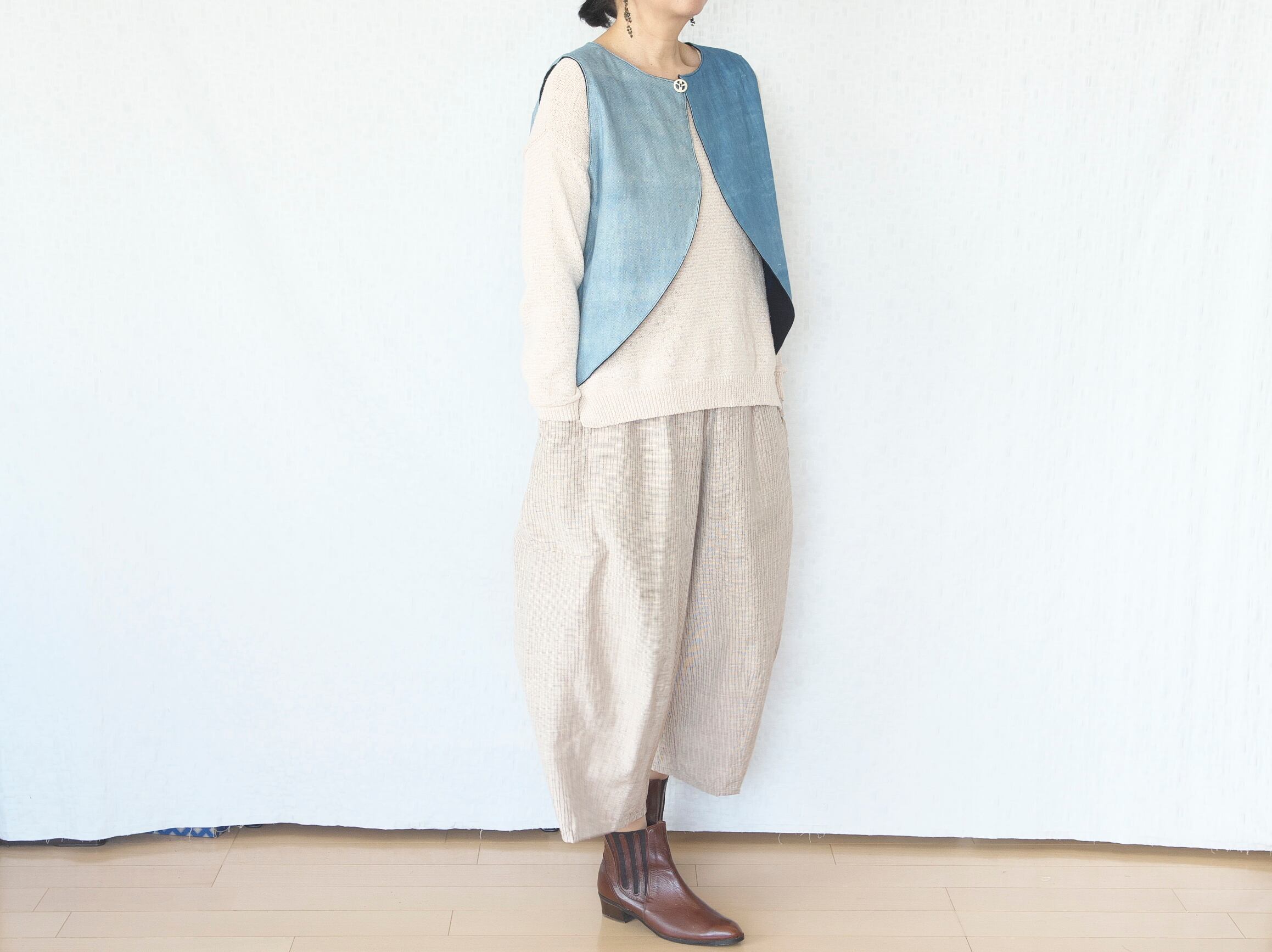 0832 リバーシブルベスト