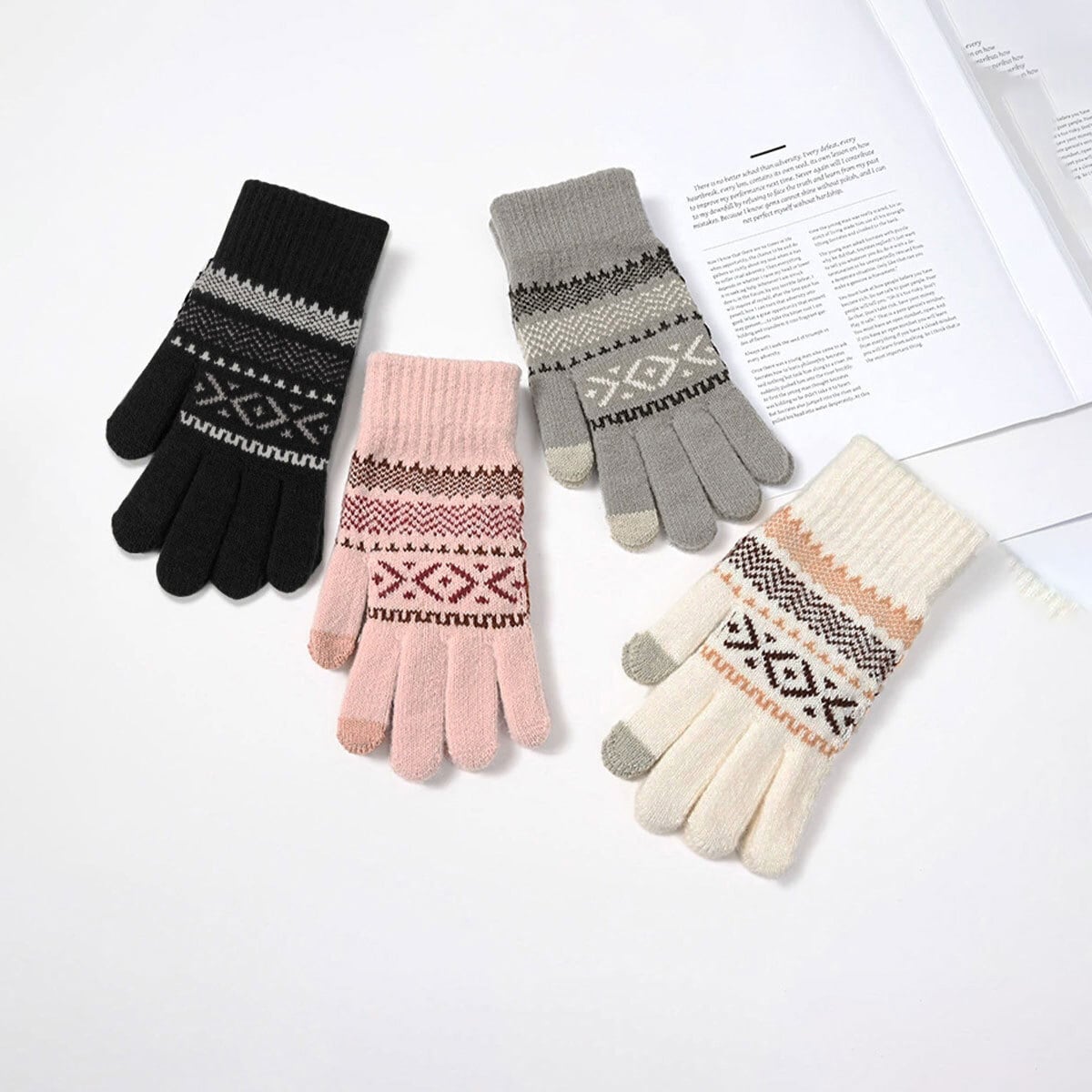 北欧風 ノルディック柄 ジャガード 手袋 レディース 秋冬 微起毛 グローブ おしゃれ 大人 かわいい きれいめ カジュアル 防寒 防風 保温 暖かい スマホ対応 タッチパネル対応 大人可愛い 大人女子