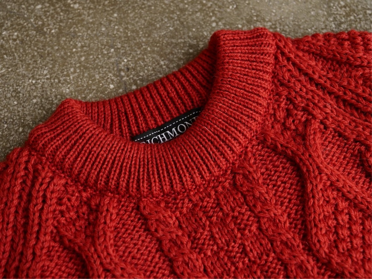 【RICHMOND KNITWEAR】Classic Aran Crew Neck Sweater