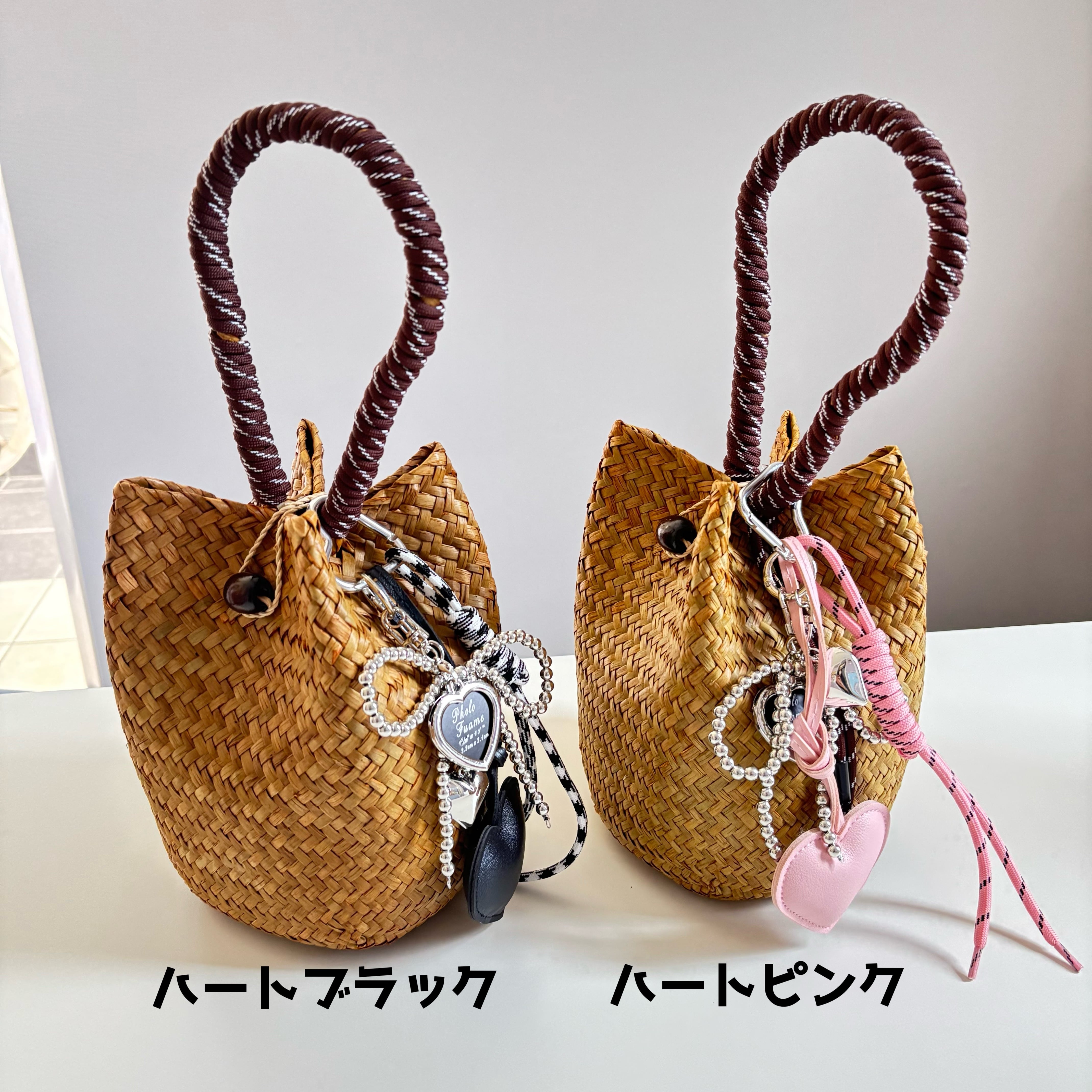 ストロー巾着バッグ チャーム付き | Yvonnerabier champ de fleurs
