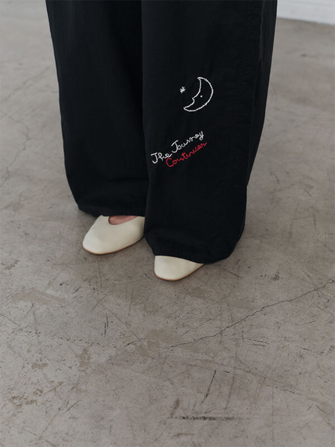 ETRE TOKYO ハンドエンプロイダリーダブルガーゼパンツ