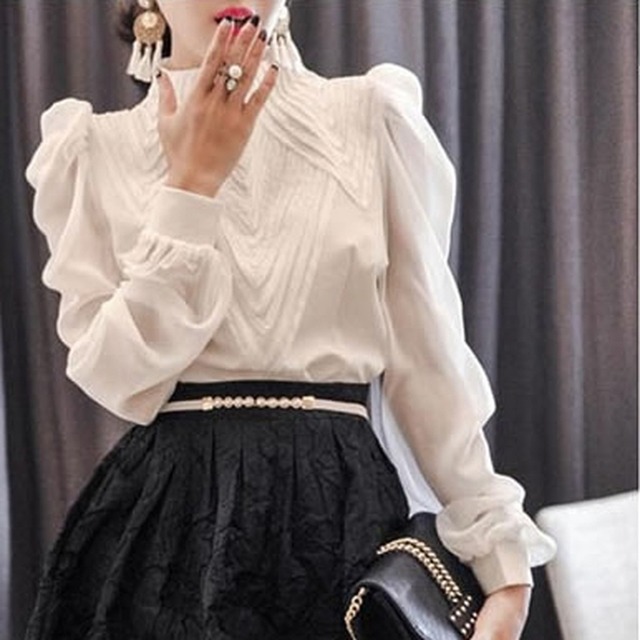 クラシカルブラウス トップス レディース 送料無料 ブラウス シャツ 白シャツ 白トップス パフスリーブ刺繍フェミニンブラウス 袖あり 長袖 ボリューム袖 パフスリーブ ハイネック スタンドカラー レース 刺繍 チュール シフォン 透け感 シースルー 大人可愛い きれいめ 上品 レトロ 大人女子 こなれ感 ガーリー エレガント 白 ホワイト 黒 ブラック モテ 春夏 秋冬 大人 かわいい おしゃれ 普段使い お呼ばれ お出かけ デート オフィス 通勤 通学 パーティー 二次会 フォーマル トレンド