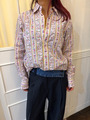 Ralph Lauren/ vintage flower design Shirt.  (O)
