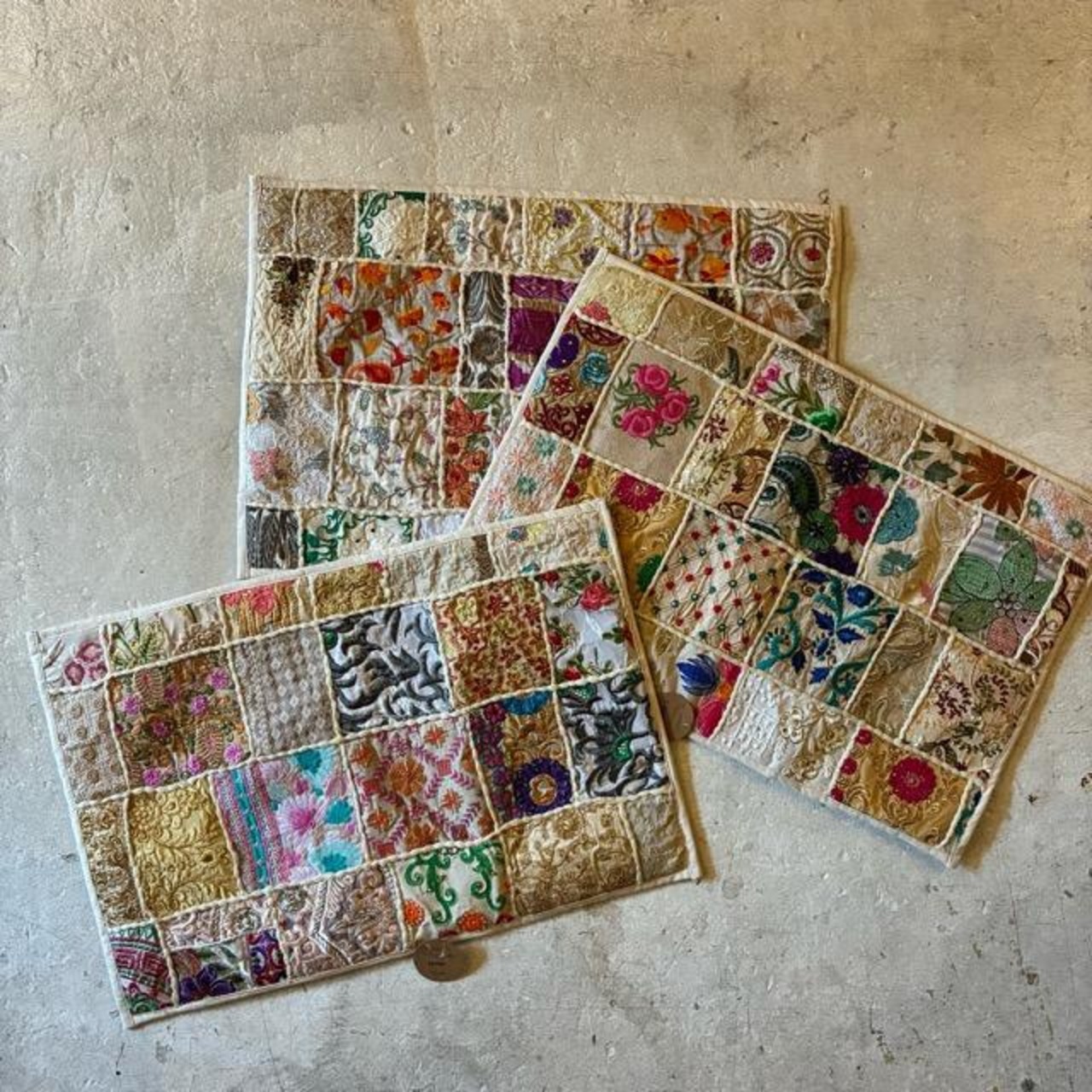 India Recycled sari patchwork mat 3color　インド　リサイクルサリーパッチワークマット　全3色　40×60cm　玄関マット　ミニマット　アソート　カラフル
