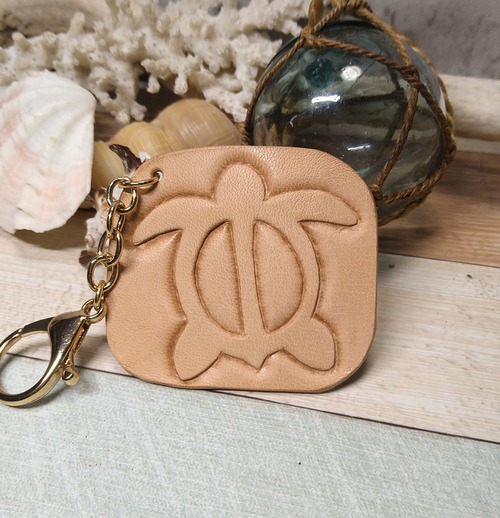 ホヌのレザーチャーム