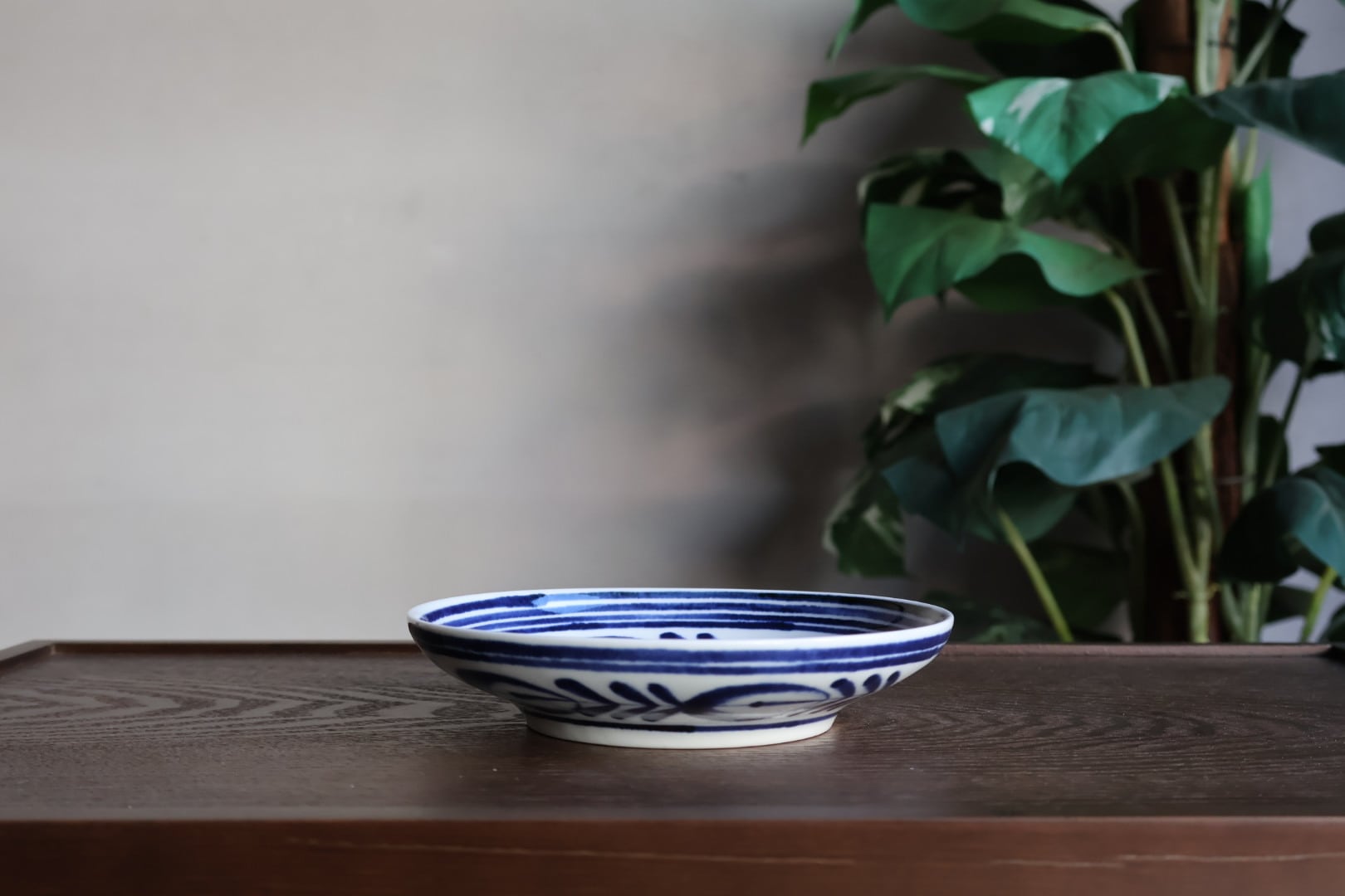 波佐見焼 モダンブルー プレートM | うつわ通販 土岐陶器店 / ONLINE SHOP