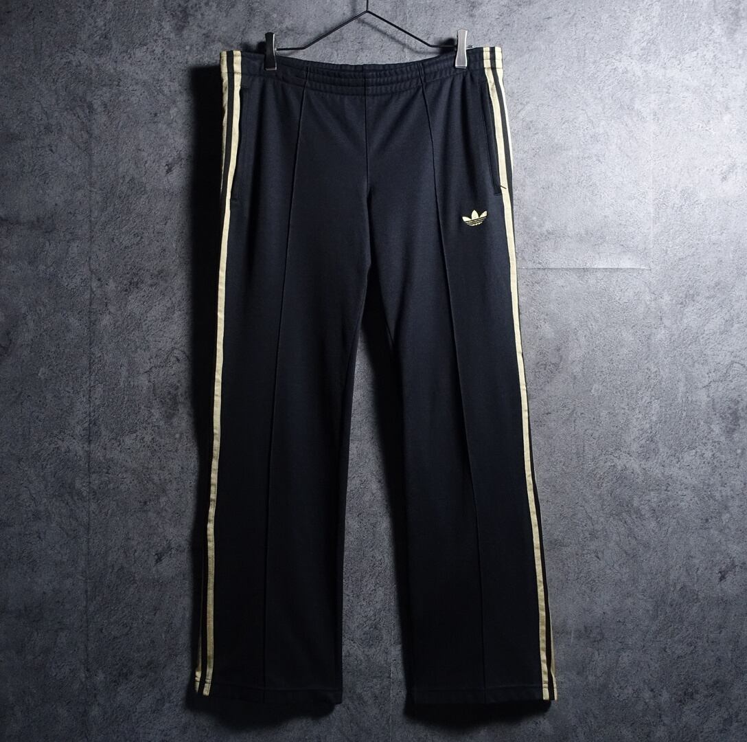00s “adidas” Black Logo & 3-Stripes Design Track Pants