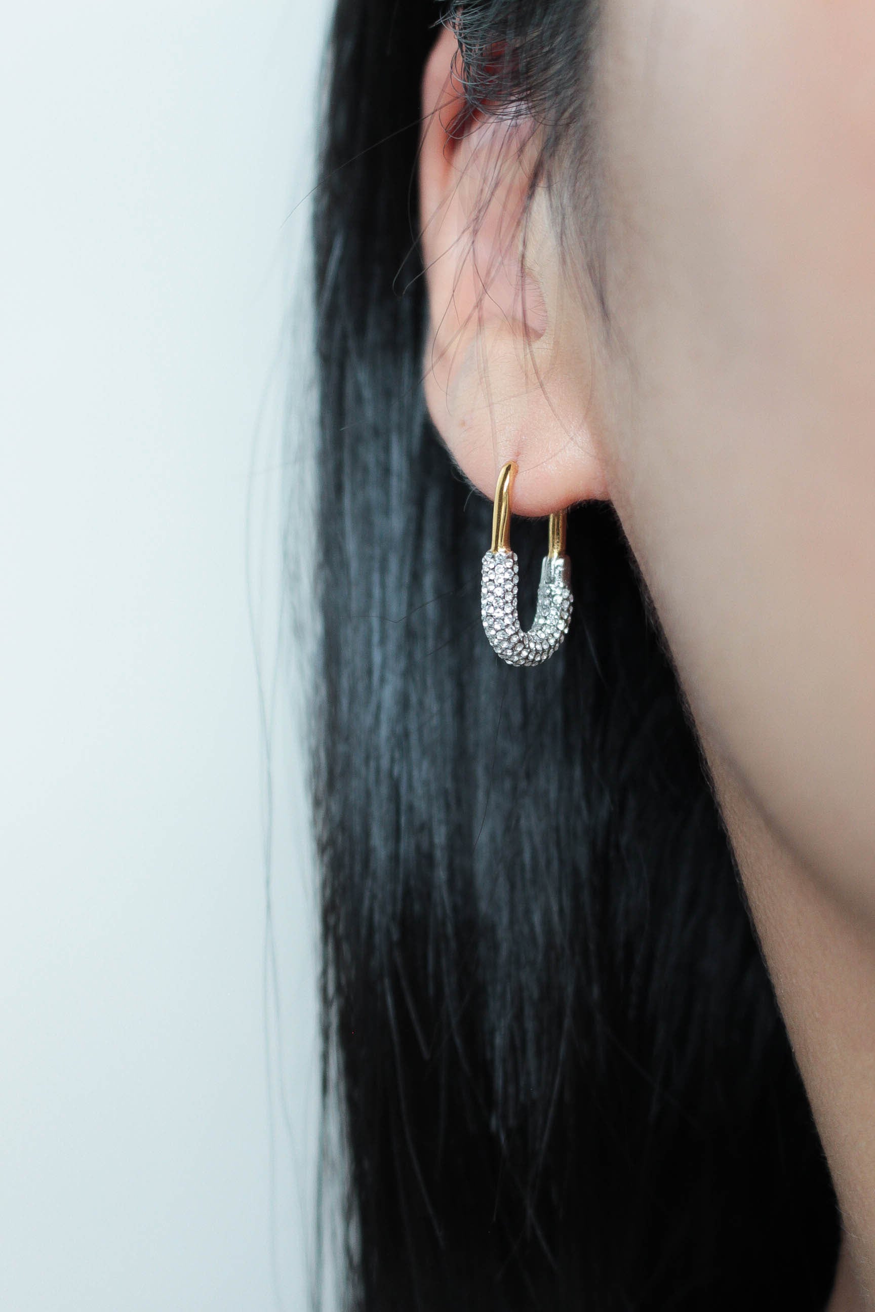 Mini Zircon U Hoop Pierce | 金属アレルギー対応のアクセサリー ebine
