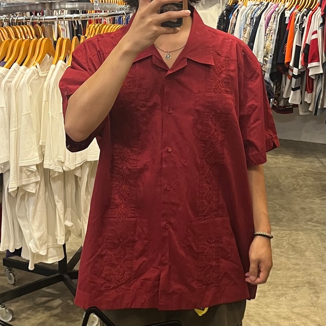 キューバシャツ