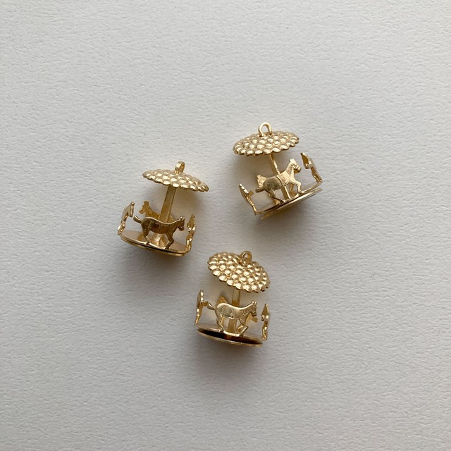 〈最終入荷〉USA真鍮 立体メリーゴーランドチャーム
