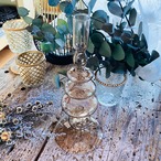 ブラウンカラーのガラスベース