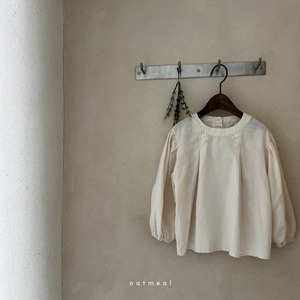 即納)  90-110cm  | Antou blouse（kids） | oatmeal