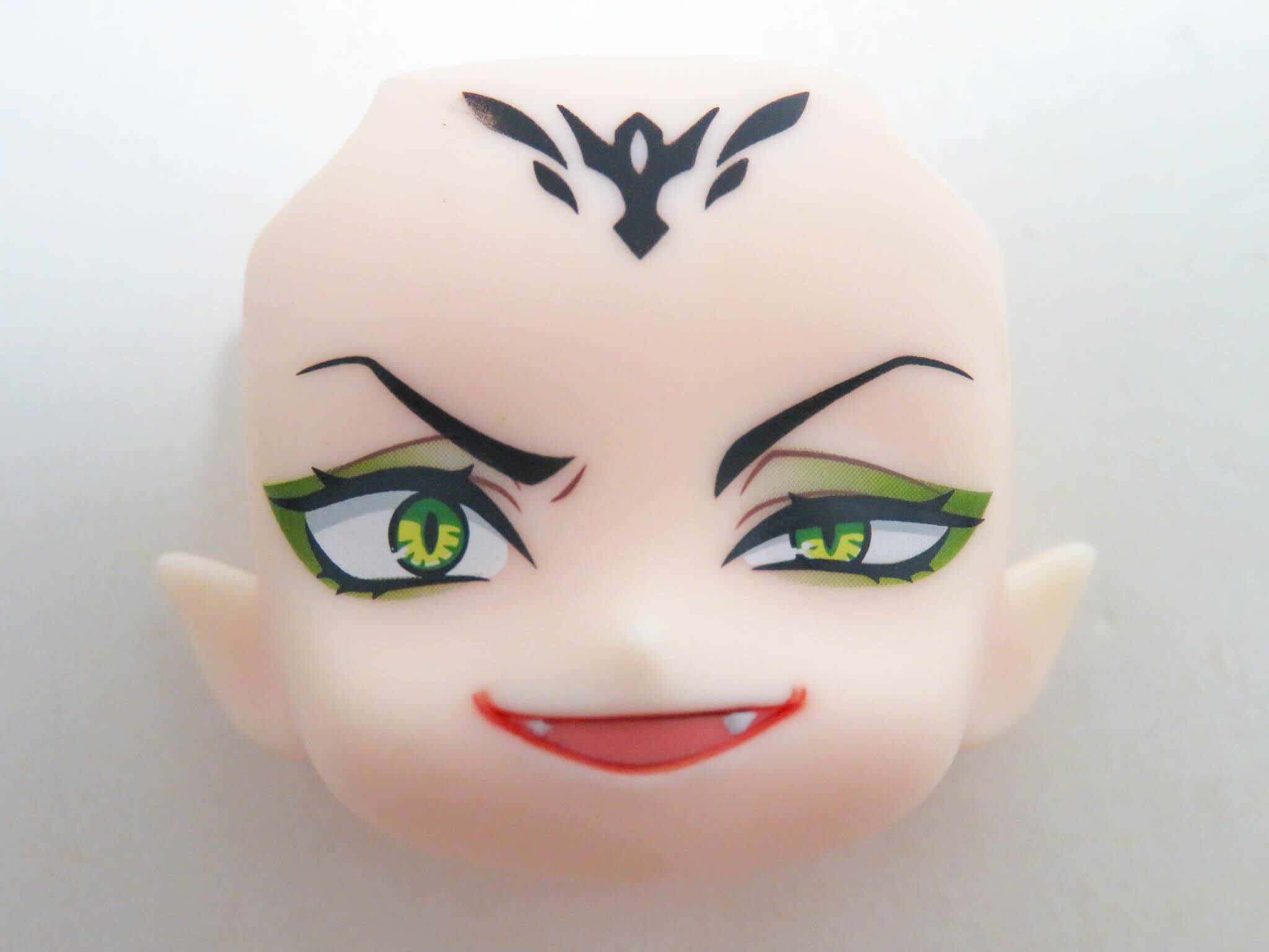 再入荷(A-ランク)【1620】 マレウス・ドラコニア 顔パーツ ニヤリ顔 ねんどろいど