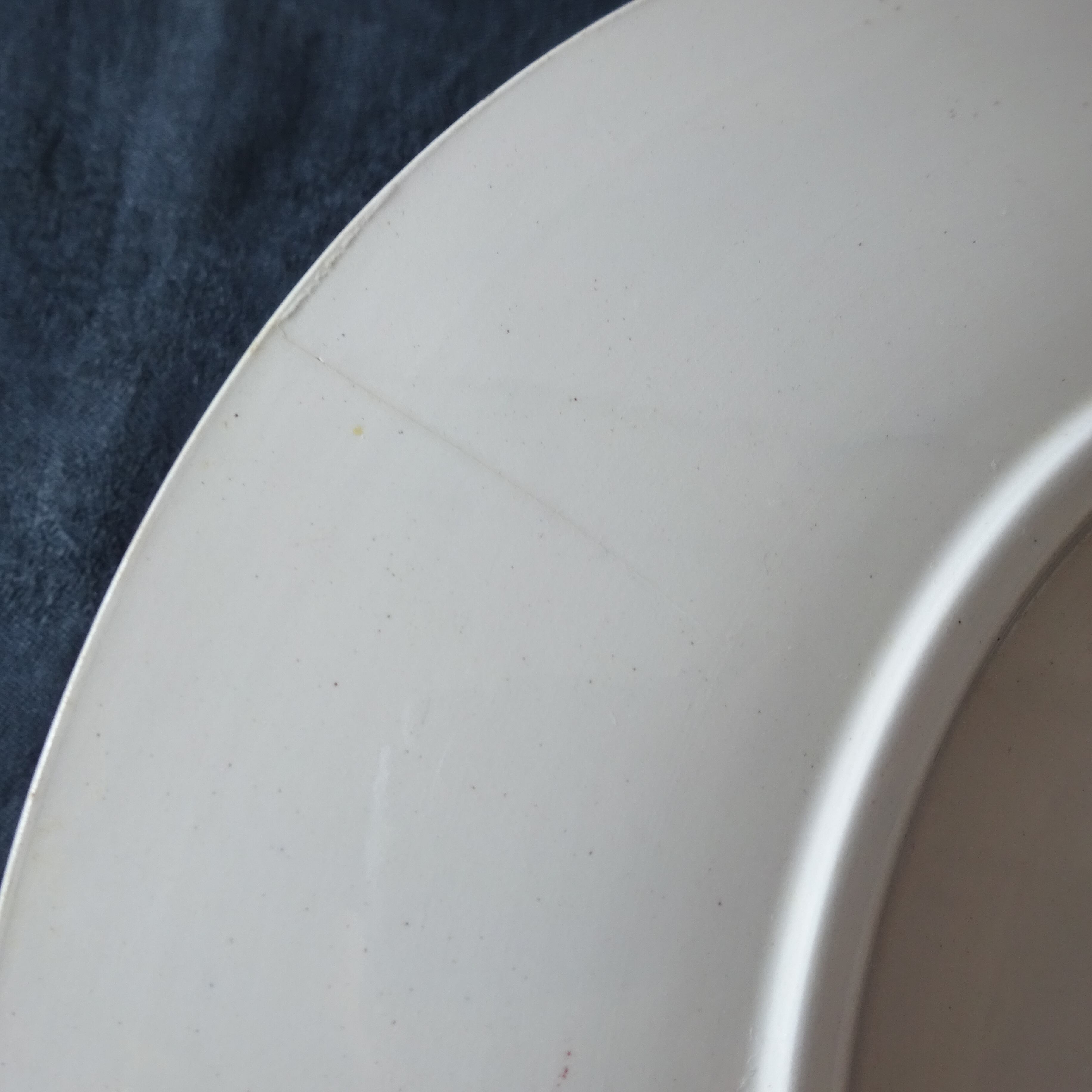 【 Épuisé 】【金継ぎ用】Sarreguemines＊modèle《FONTANGES》assiette plate pour Kintsugi (D)