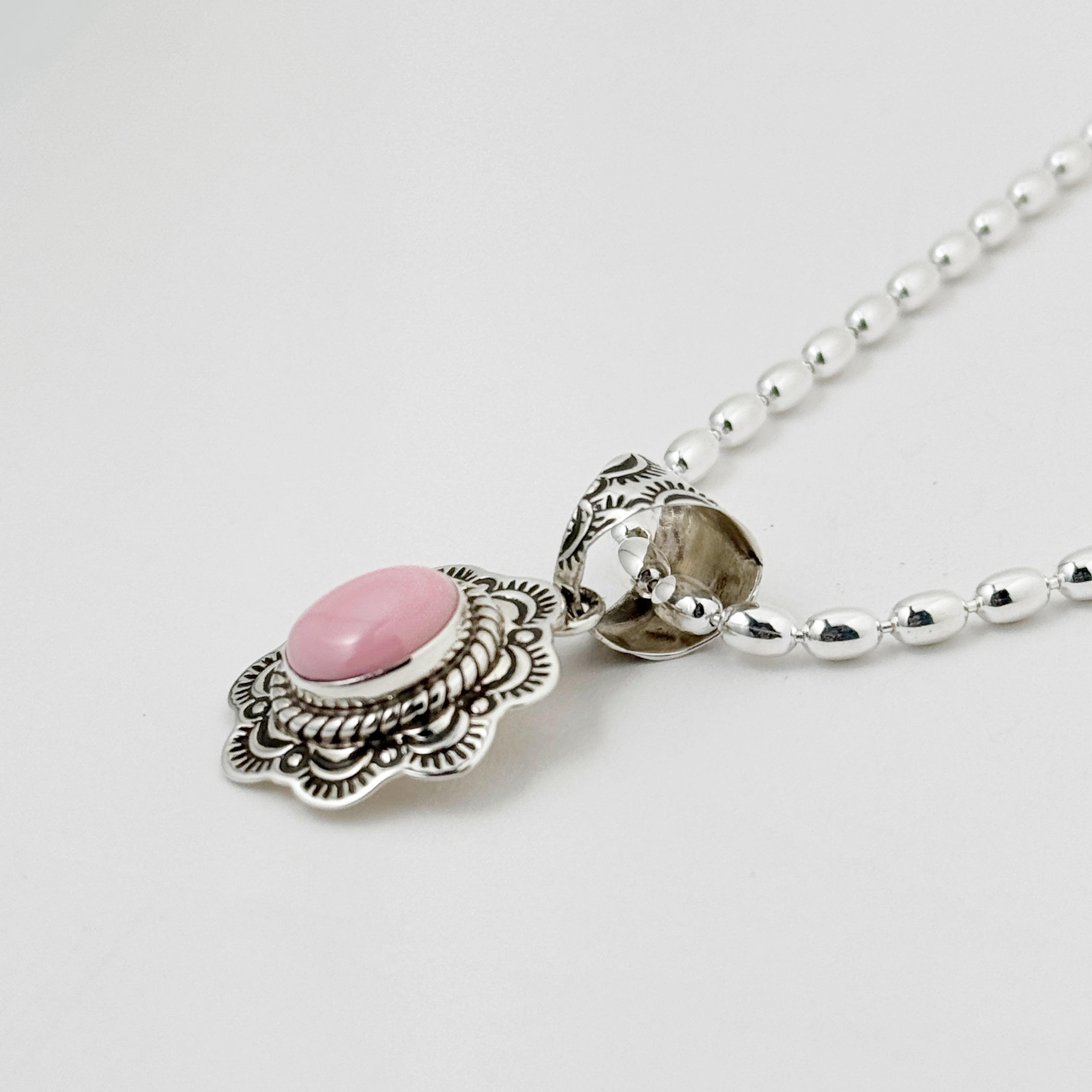 Indian Jewelry 》オーバル コンク シェル ペンダント | 【公式通販