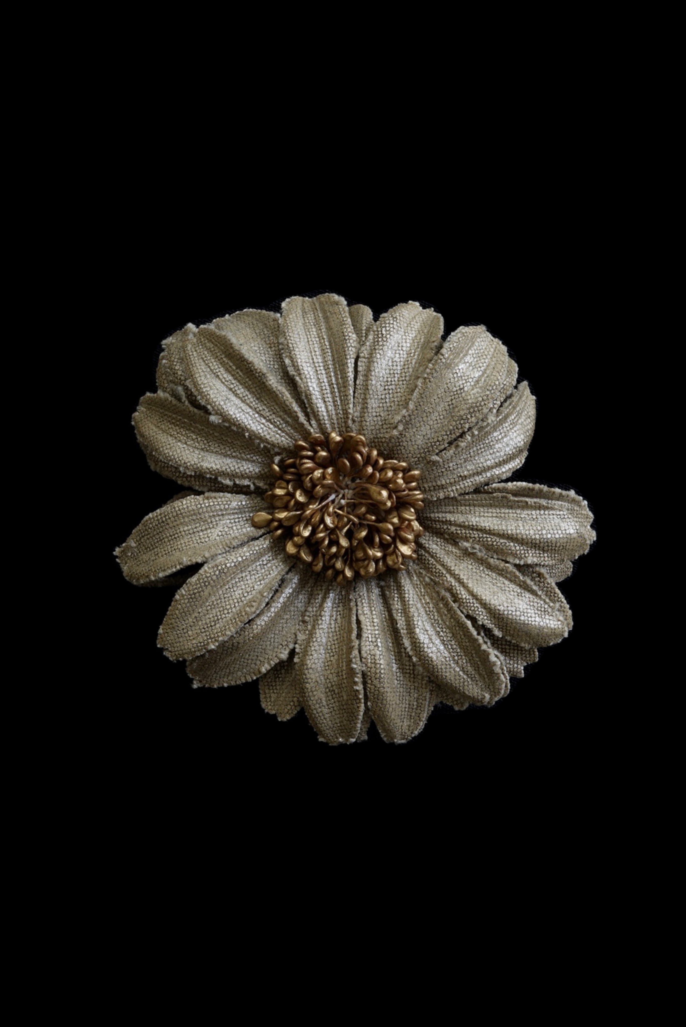 VINCENT JALBERT - VINTAGE FRENCH MILITARY LINEN CORSAGE - DAISY