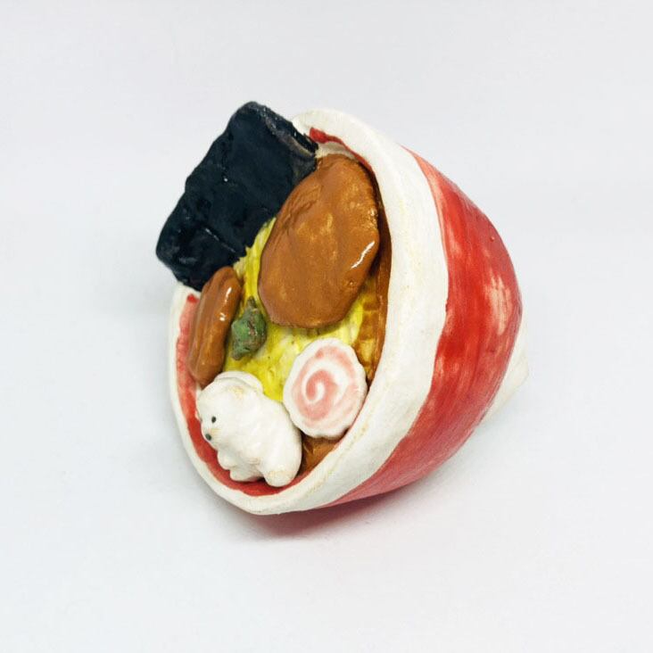 しろくまトッピングラーメン/ すずきたまみ / 陶芸作品